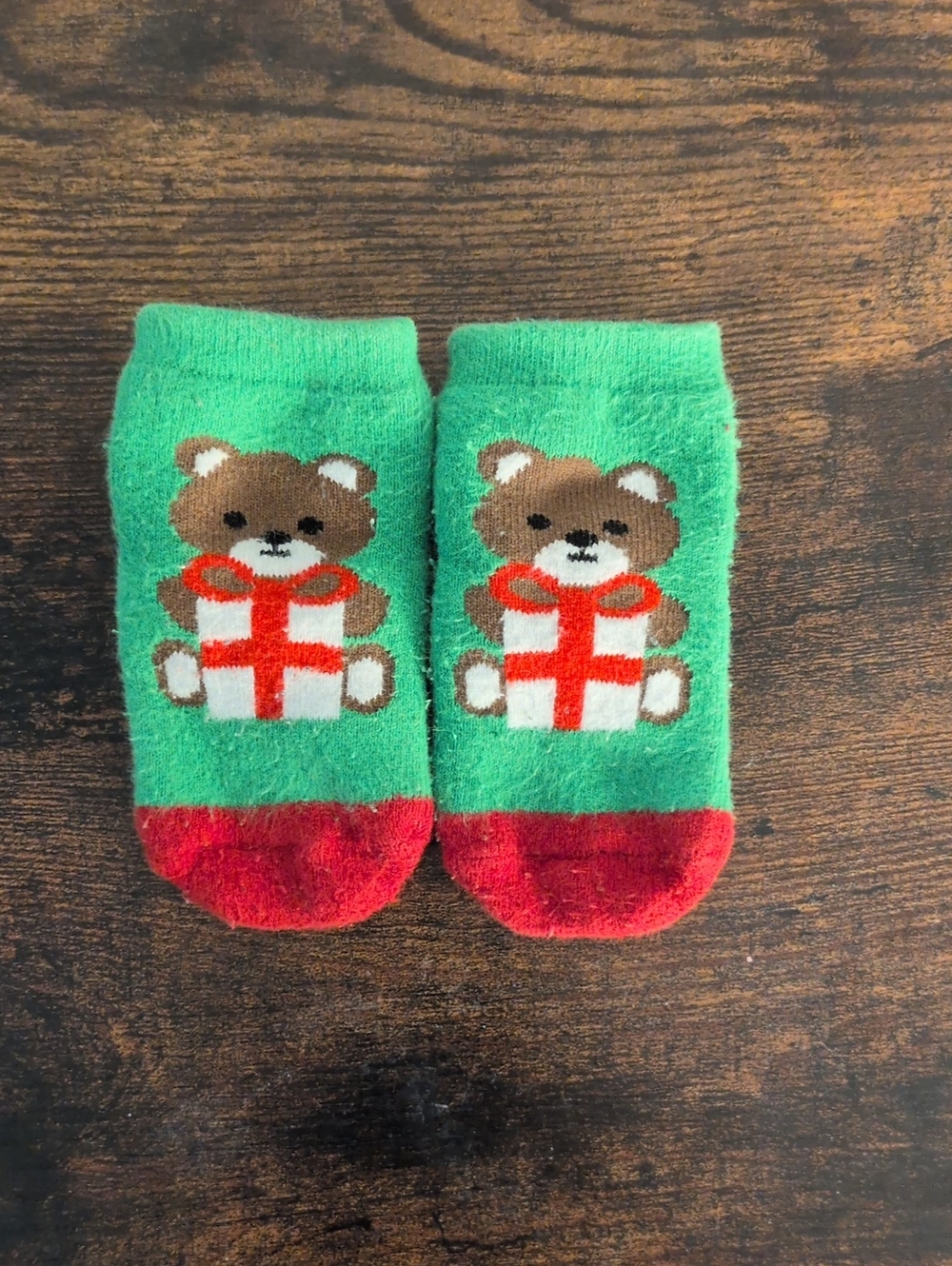 🎁[FREE WITH $50+]🎁 Cute  Baby Bear Socks Green & Red